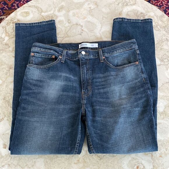 Signature by Levi Strauss & Co.™ Men's S37 Straight Fit Dark Denim Jeans - Picture 2 of 8